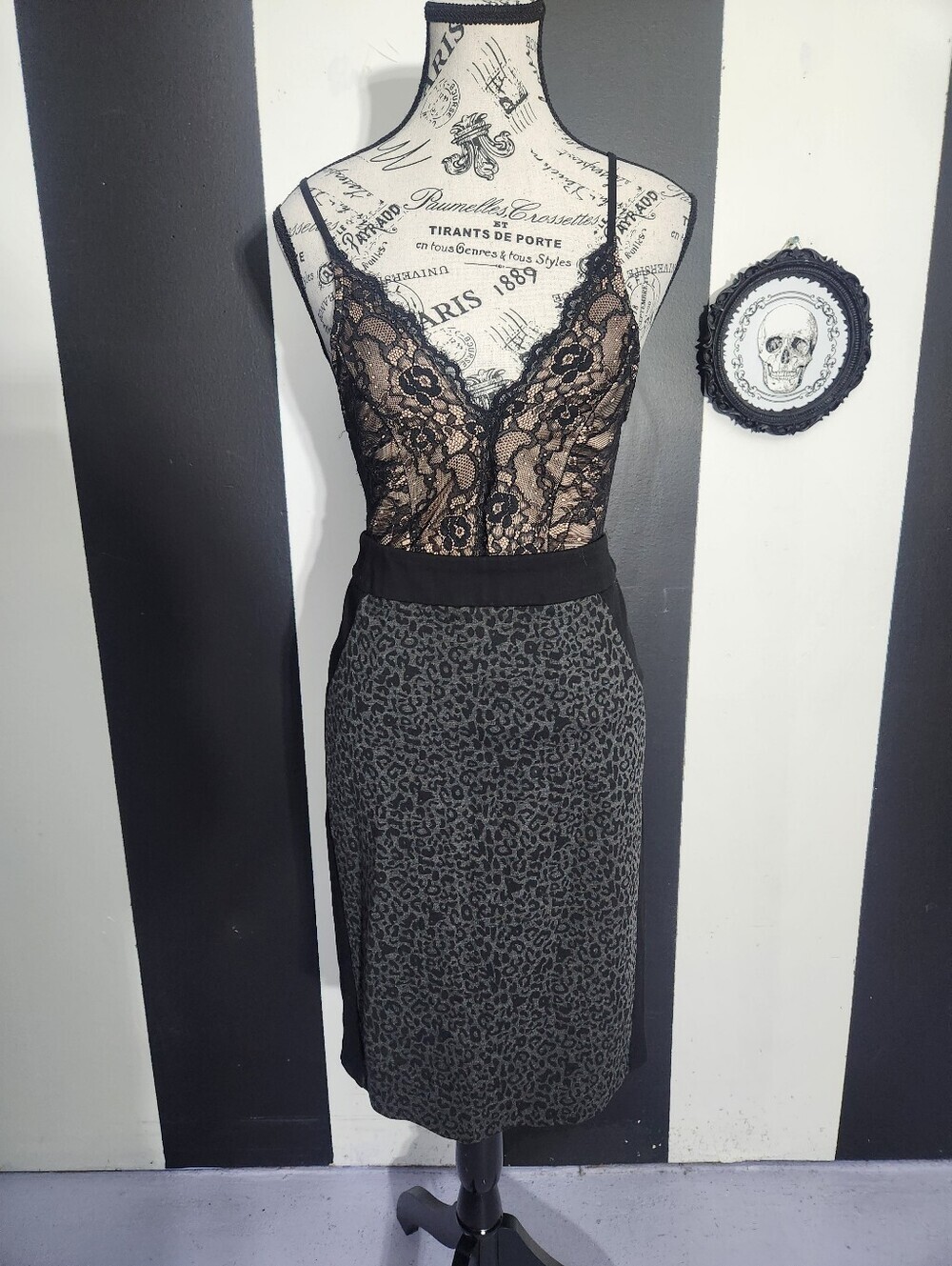 Pinup Retro Black Animal-Print Pencil Skirt